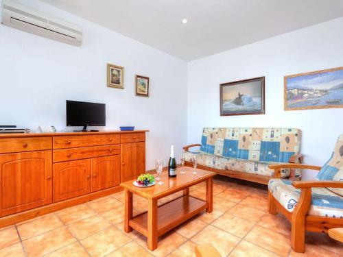 Apartment Roses I Llan��