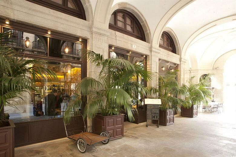 Hotel Do Pla�a Reial G.l.