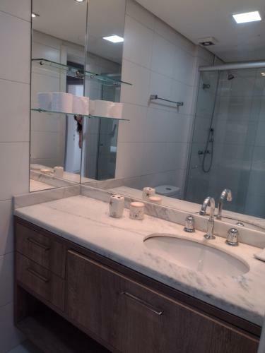 Condom�nio Las Olas. Casa � Beira Mar Em Imb�.