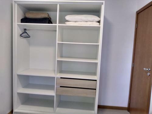 Apartamento Royal 101 - 2 Quartos, 5 H�spedes, 350m Da Praia