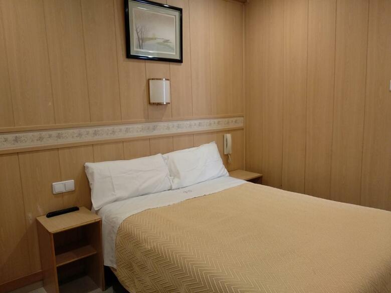 Hostal Pensi�n Venecia Y Montecarlo