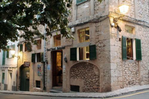 Hotel S�hostal D�esporles