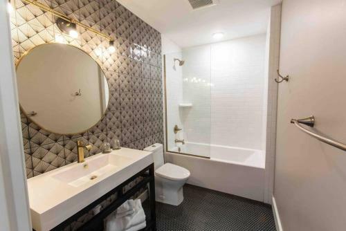 Posada Henry Suite 207 At The Bellwether Hotel