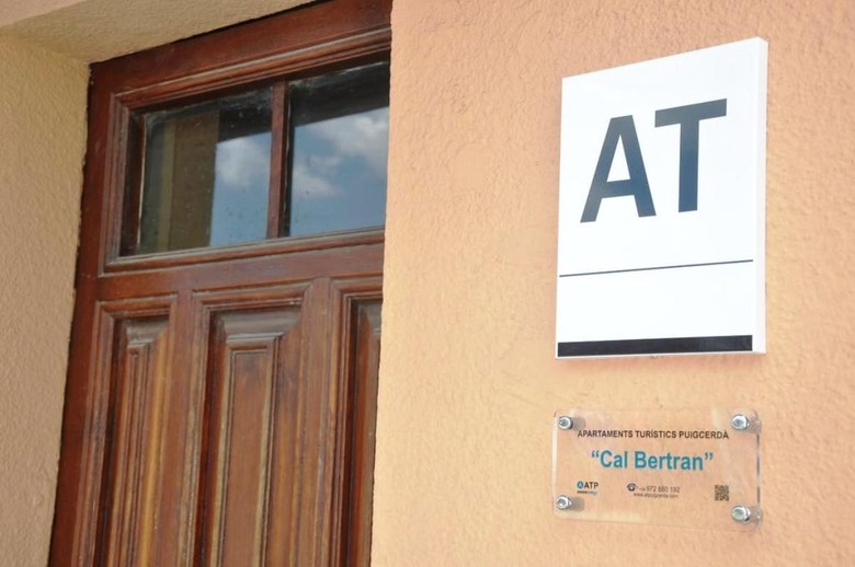 Apartaments Tur�stics Puigcerd� - Cal Bertr�n