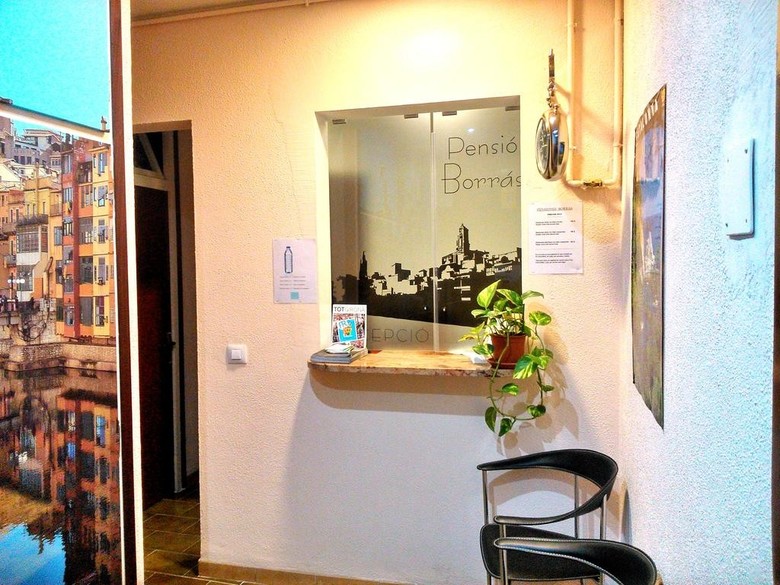 Hostal Borr�s