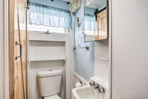 Cozy Hampton Cottage With Bbq - Walk To Ocean!