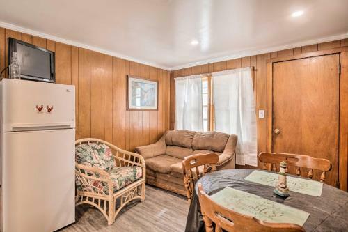 Cozy Hampton Cottage With Bbq - Walk To Ocean!