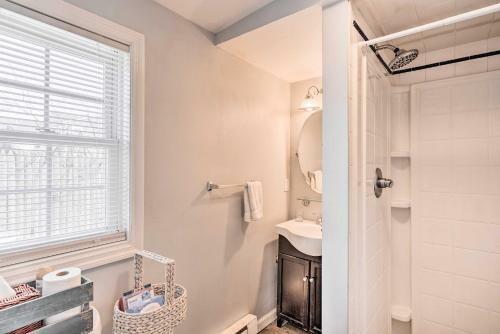 Bright Belmar Cottage Less Than Half Mi To Boardwalk!