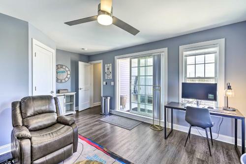 Chic Getaway With Hot Tub - Half-mi To Beach!