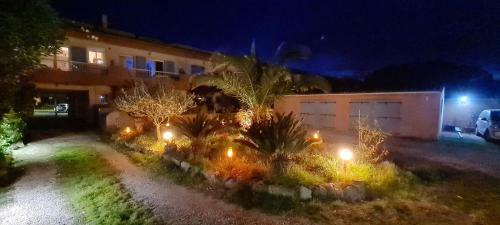 Apartamento Studio Avec Terrasse Amenagee Et Wifi A Hyeres