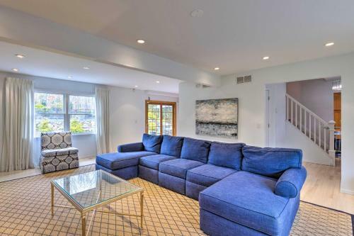 Beautiful Hampton Bays Home With Private Pool!