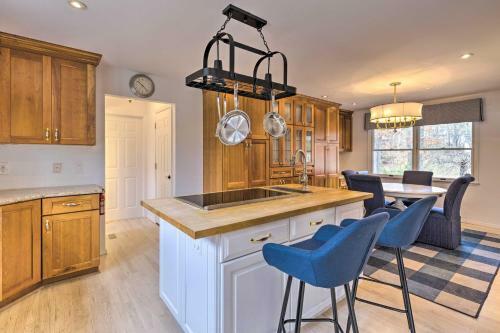 Beautiful Hampton Bays Home With Private Pool!