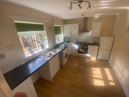 Cheerful 3 Bedroom Semi Detached House