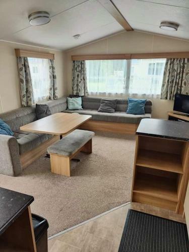 Willows 19 At Southview Leisure Park