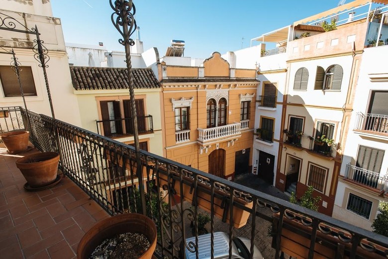 At Apartamentos & Vtv Conde De Torrej�n 10