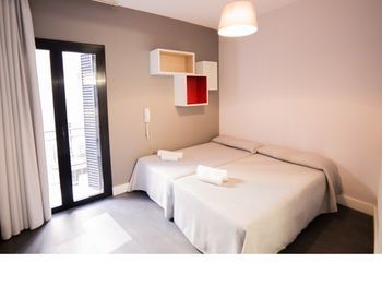 Hostal Residencia Universitaria Sant Agust�