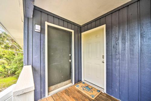 Chic Edisto Island Duplex - Half Mi To Beach!