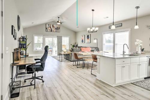 Little River Escape With Patio Less Than 6 Mi To Beach!