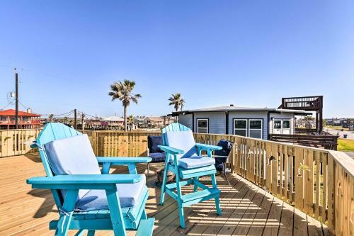 Surfside Escape With Deck About 1 Block To Beach!