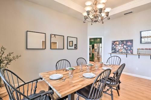 Grand Prairie Duplex Home About 5 Mi To Stadiums!