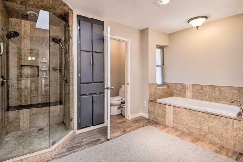 Grand Prairie Duplex Home About 5 Mi To Stadiums!