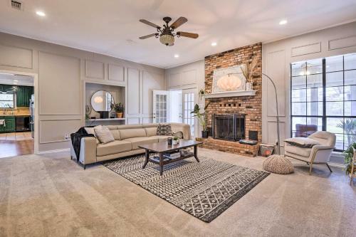 Grand Prairie Duplex Home About 5 Mi To Stadiums!