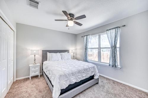 Beautiful And Well Appointed Home With Fireplace!!