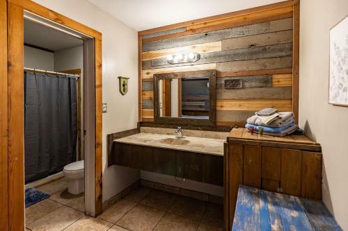 Hotel The Historic Leakey Inn