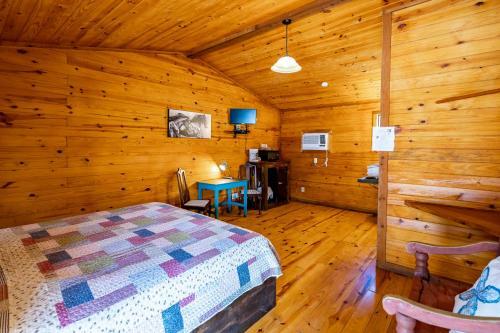 Hotel The Historic Leakey Inn