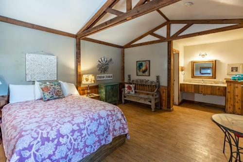 Hotel The Historic Leakey Inn