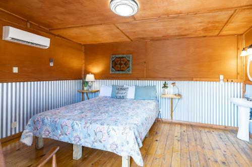 Hotel The Historic Leakey Inn