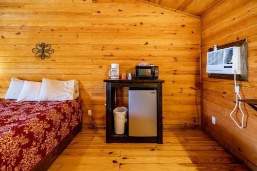 Hotel The Historic Leakey Inn