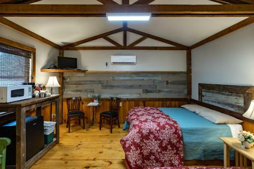 Hotel The Historic Leakey Inn