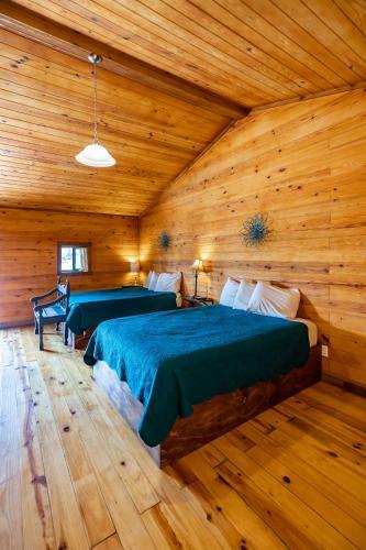 Hotel The Historic Leakey Inn