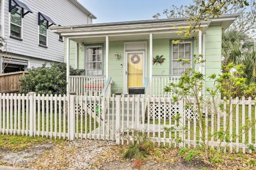 Charming Galveston Home Less Than 1 Mi To Seawall!
