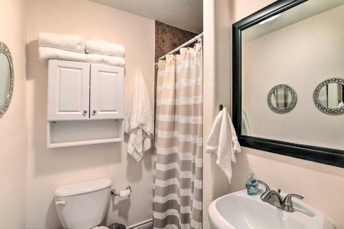 Charming Galveston Home Less Than 1 Mi To Seawall!