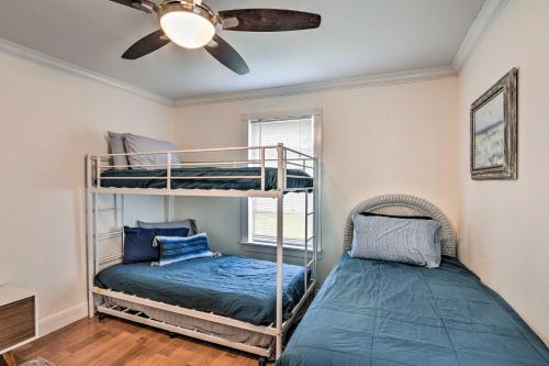 Charming Galveston Home Less Than 1 Mi To Seawall!