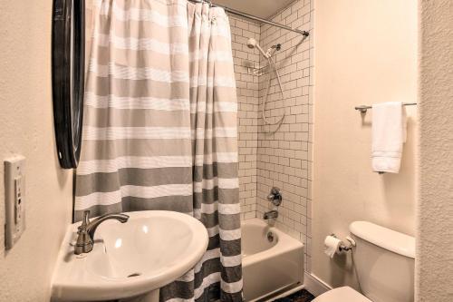Charming Galveston Home Less Than 1 Mi To Seawall!