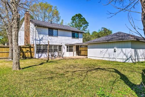 Modern House With Fireplace, Walk To Fishing!
