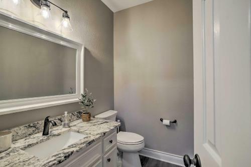 Luxe Lakefront Retreat With Grills And Boat Dock!