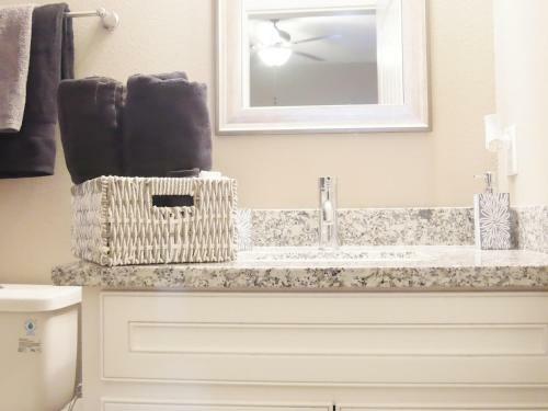 Luxury 3bd 3 1/2 Bath In Heart Of Houston!