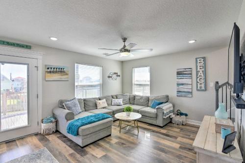 Sun-soaked Texas Getaway With Multiple Decks!