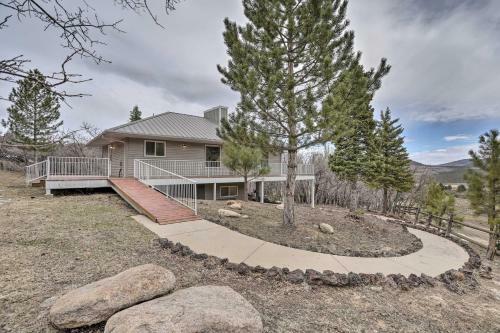 Peaceful Pine Valley Home With Deck And Mtn Views