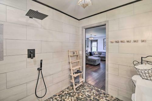 Cozy Damascus Cottage With Outdoor Amenities