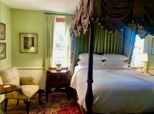 Bed & Breakfast Hollymead House