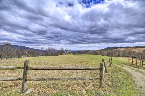 Apartamento Scenic, Authentic Cabin With Sweeping Mtn Views