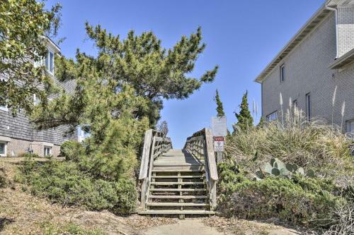 Norfolk Home With Private Yard - Walk To Beach!