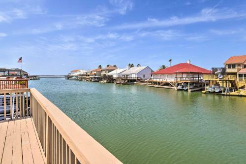 Prismatic Padre Island Escape On Canal Front!