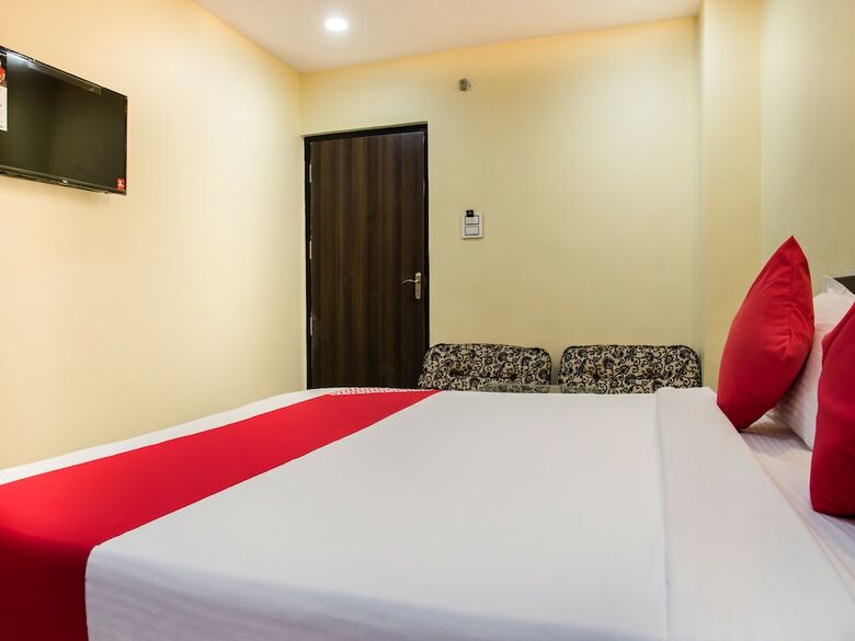 Hotel Oyo 29179 The Biztel