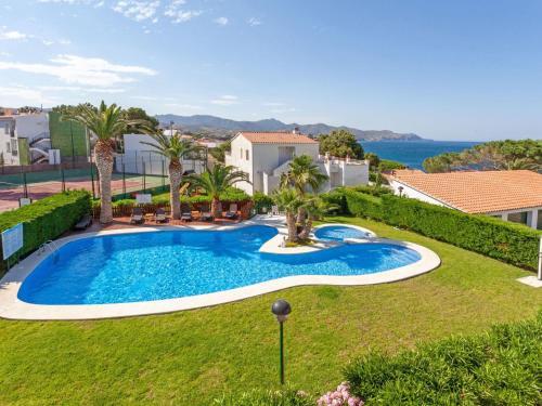 Apartment Palmiers III Llan��